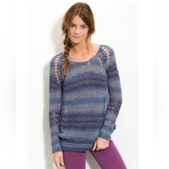 FREE PEOPLE Women’s Open Knit Scoop Neck Blue/Grey Sweater Size Small - Picture 3 of 11